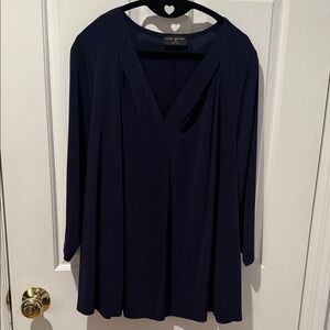 Lane Bryant Navy knit V-Neck Blouse 18/20